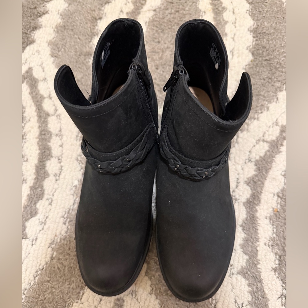 Clarks Heath Kaylie Bootie in 9.5